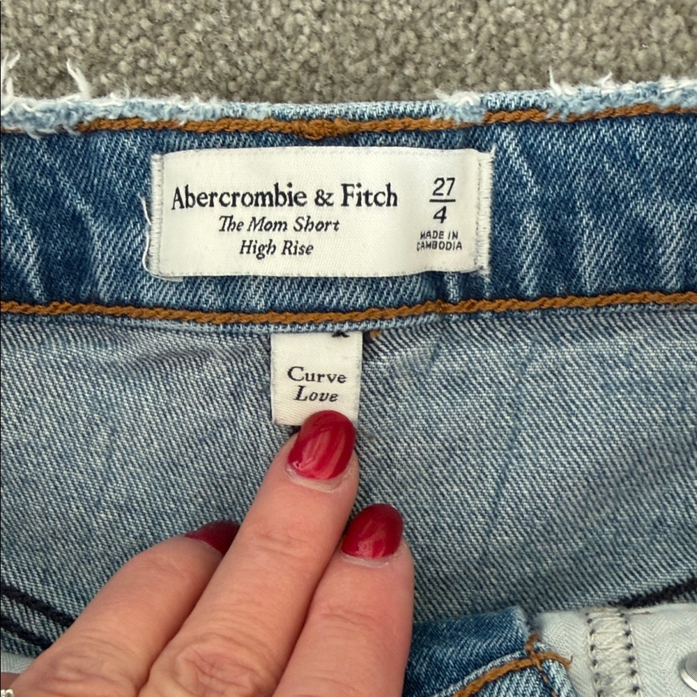 Abercrombie & Fitch Mom Short High Rise Jean Shorts - Picture 2 of 4